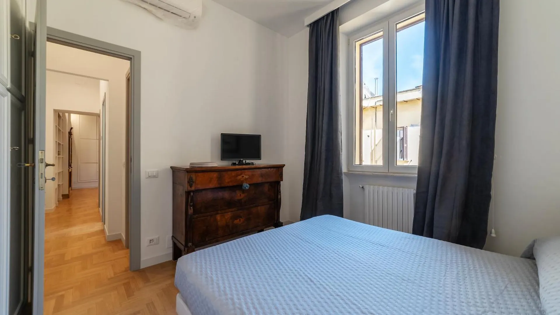 Castel Sant'Angelo Elegant Chic Apartment Rome